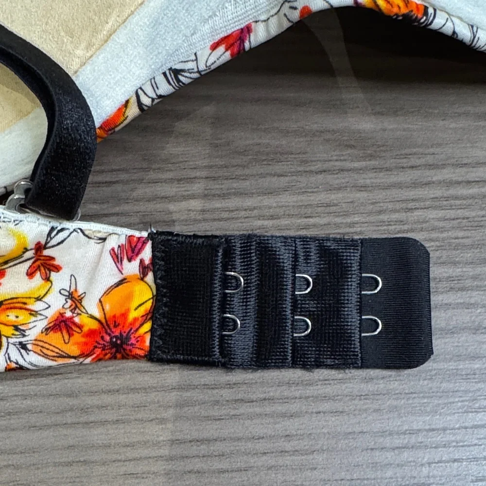 Victoria's Secret Biofit Push-up Floral Bra - Cream, Red, Orange - Picture 5 of 5